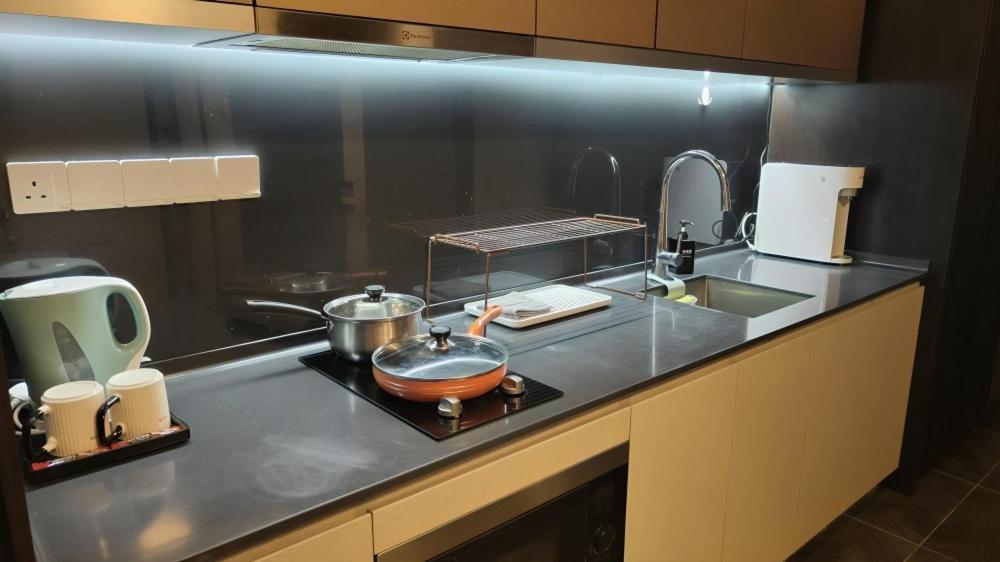 Scarletz Suites Klcc By Deko Kuala Lumpur Værelse billede