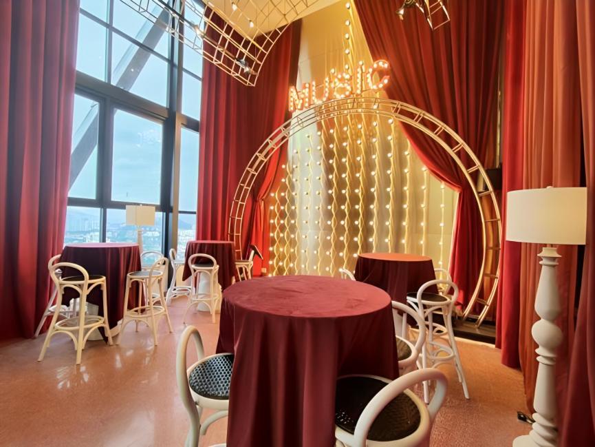 Scarletz Suites Klcc By Deko Kuala Lumpur Eksteriør billede